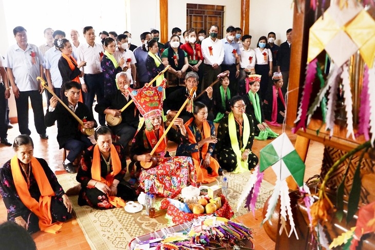 Kin Pang Then ritual of the White Thai in northwestern region